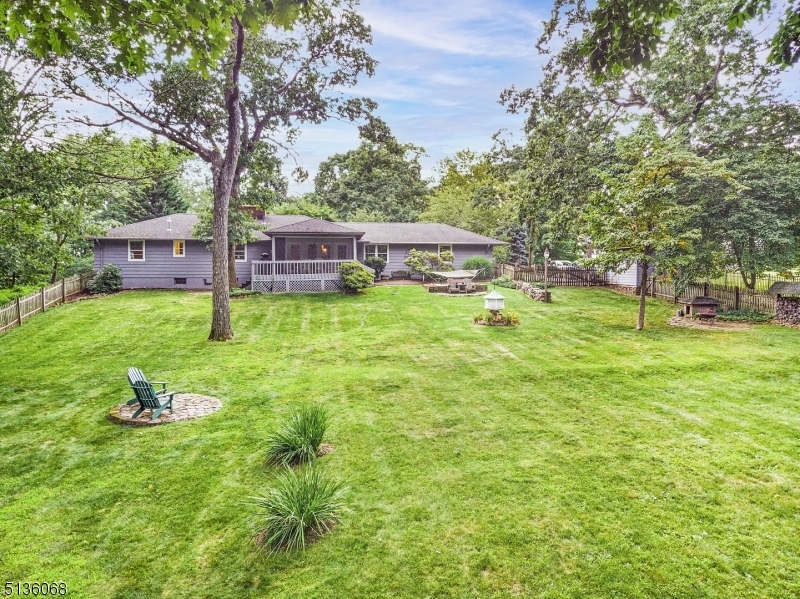 Property Photo:  475 Johnston Dr  NJ 07069 