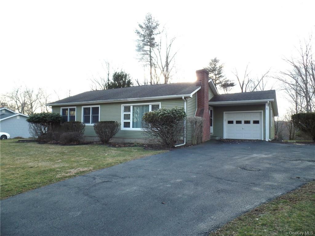 Property Photo:  59 Gleneida Ridge Road  NY 10512 