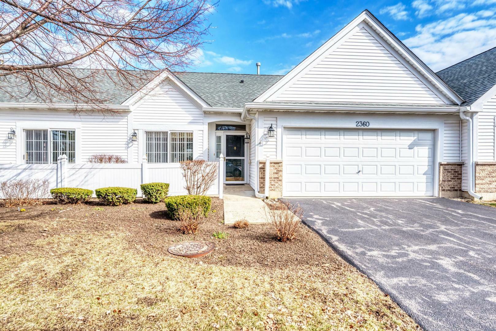 Property Photo:  2360 Ashbrook Lane  IL 60030 