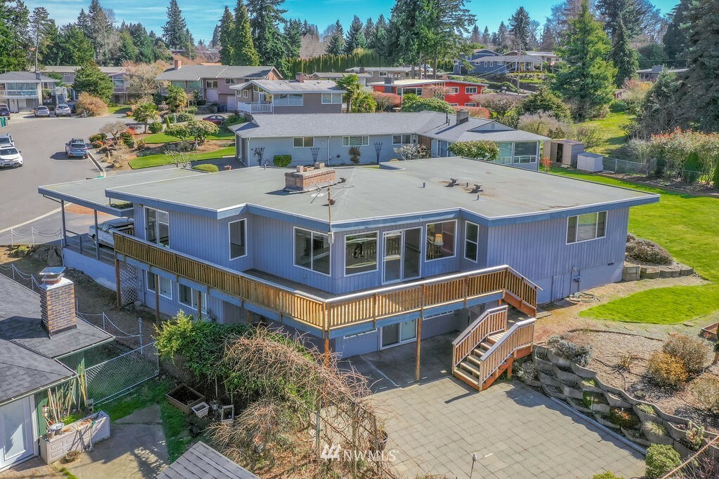 Property Photo: 18215 3rd Place SW WA 98166