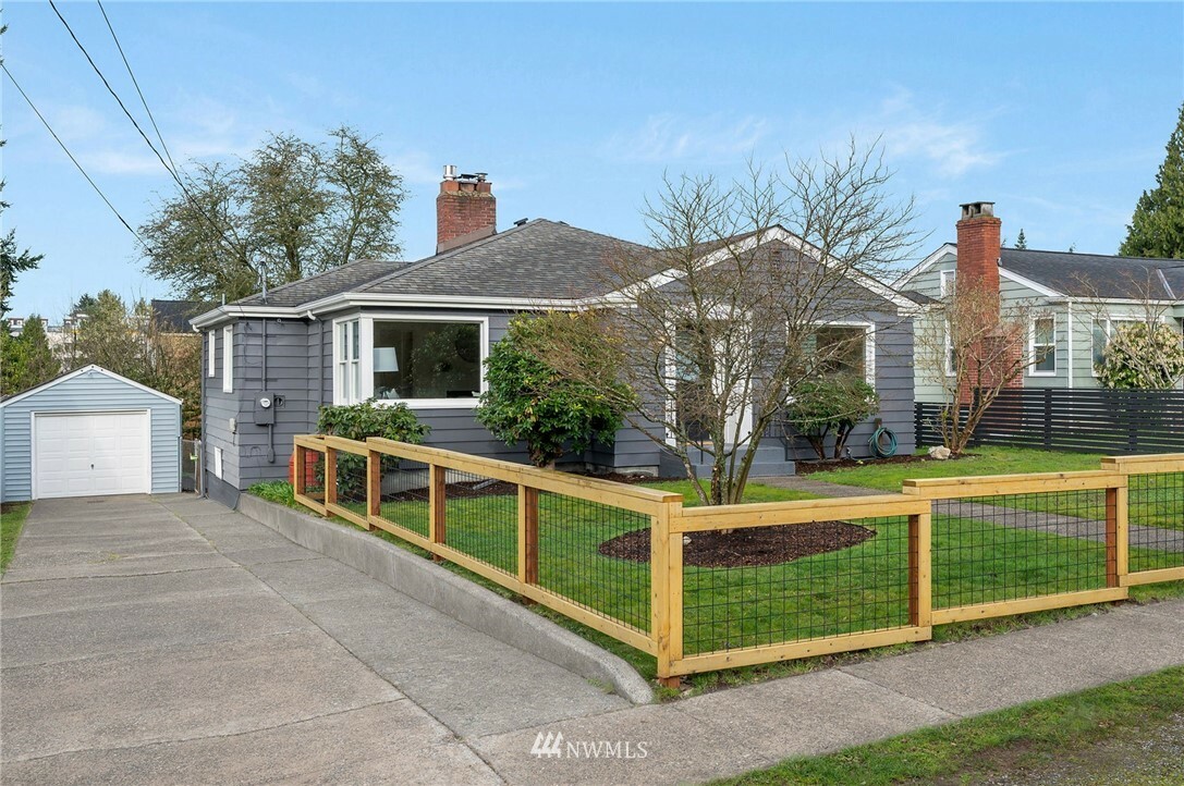 Property Photo:  11051 14th Avenue NE  WA 98125 