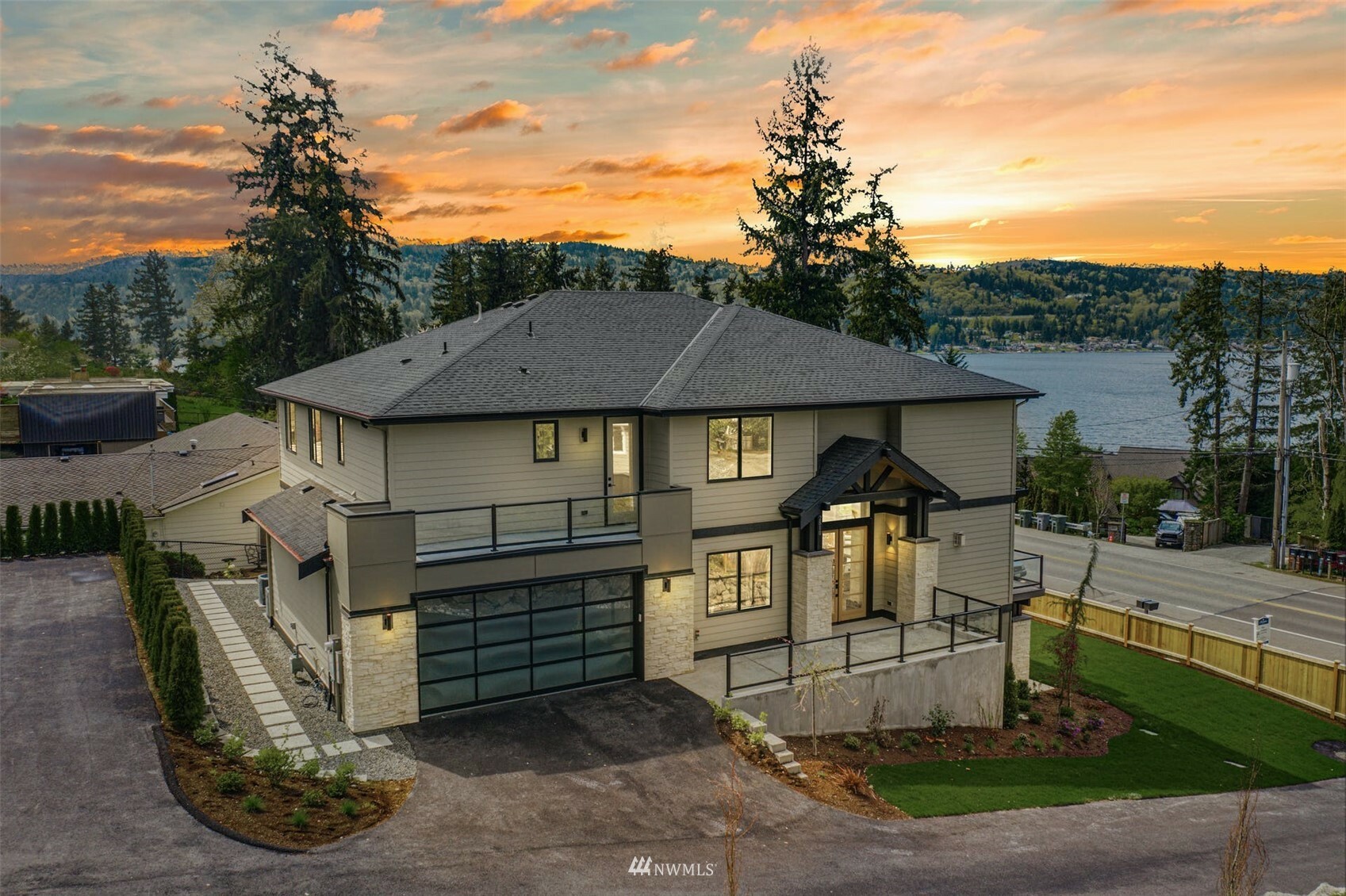 2810 E Lake Sammamish Parkway SE  Sammamish WA 98075 photo