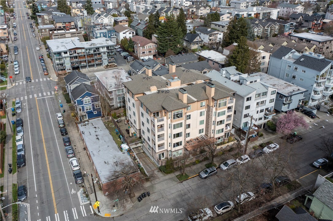 Property Photo: 1762 NW 57th St 101 WA 98107