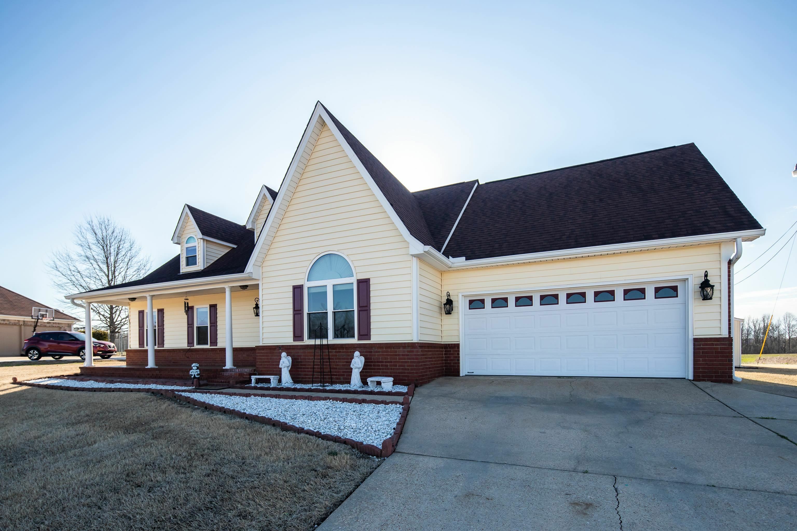 Property Photo:  416 Rolling Meadow Dr  TN 38023 