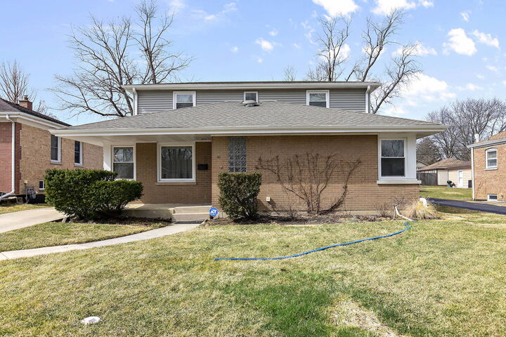 40 N Illinois Avenue  Villa Park IL 60181 photo