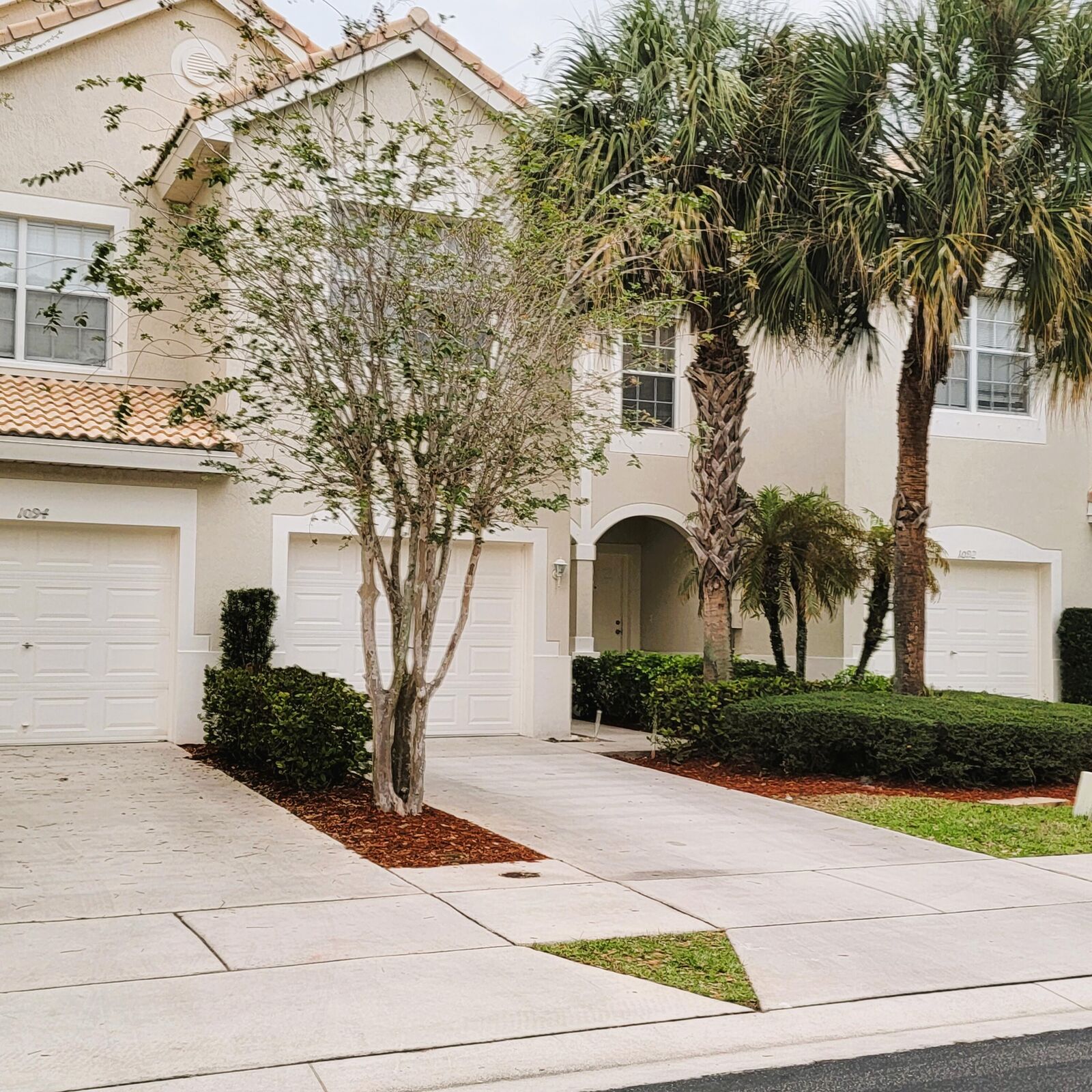 Property Photo:  1092 Woodfield Road 1092  FL 33415 