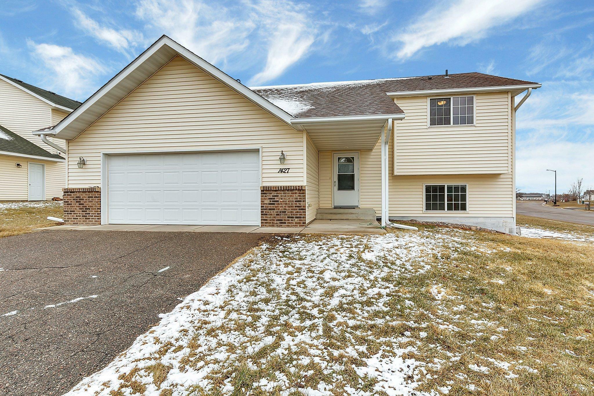 Property Photo:  1427 17th Avenue SE  MN 56374 