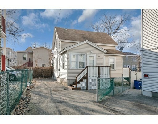 Property Photo:  264 Jackson Street  MA 01841 