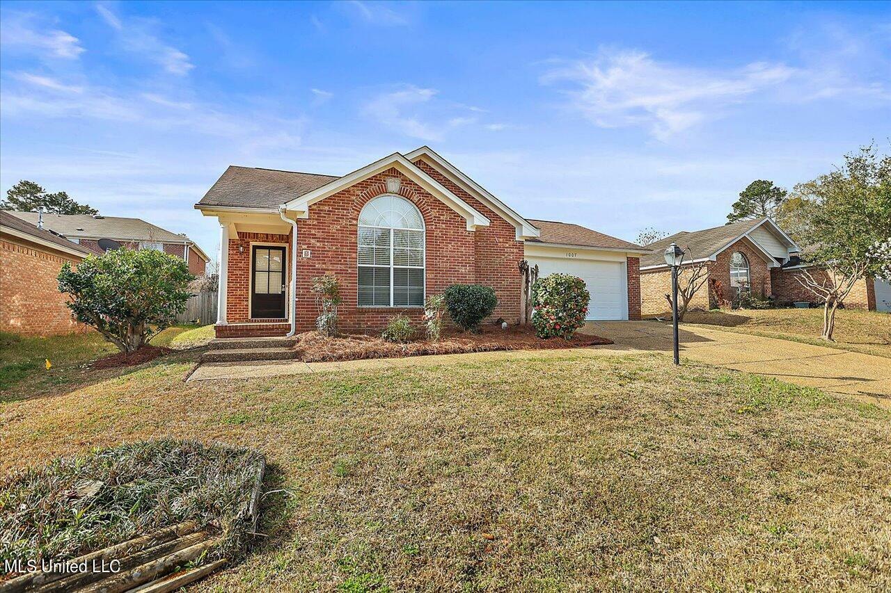 Property Photo:  1007 Carlyle Cove  MS 39157 