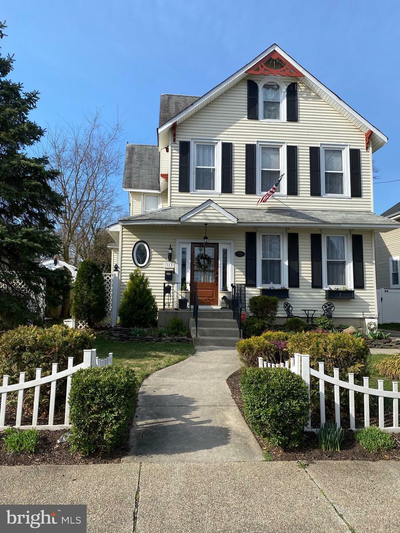 Property Photo:  313 Cinnaminson Avenue  NJ 08065 