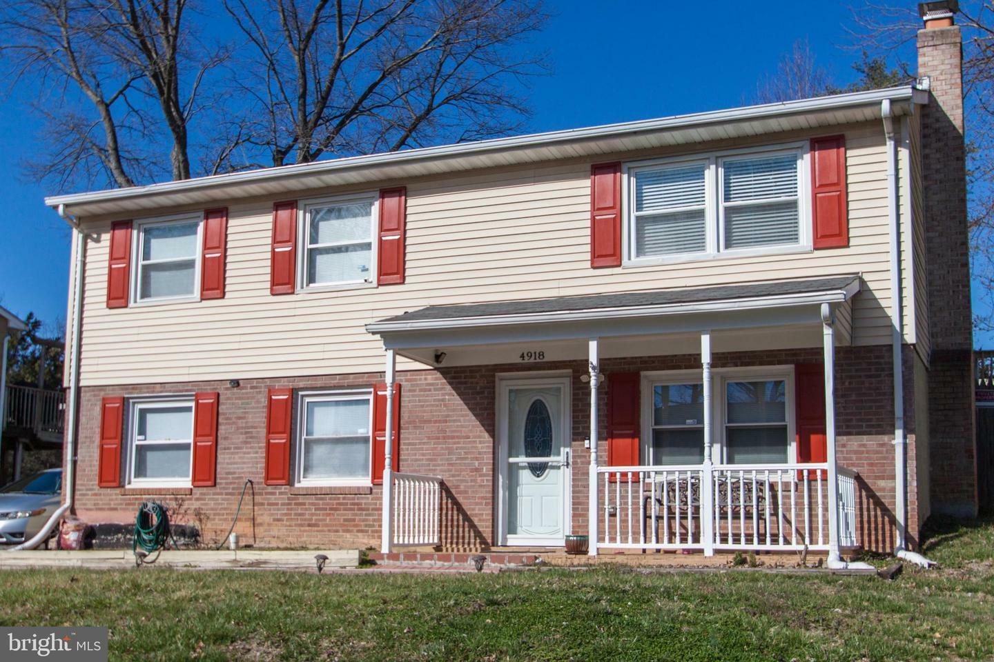 Property Photo: 4918 Longhorn Drive VA 22193