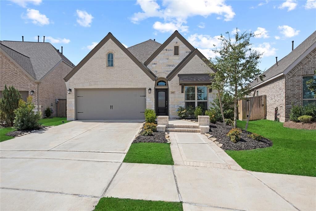 Property Photo:  19607 Lake Bosque Drive  TX 77433 
