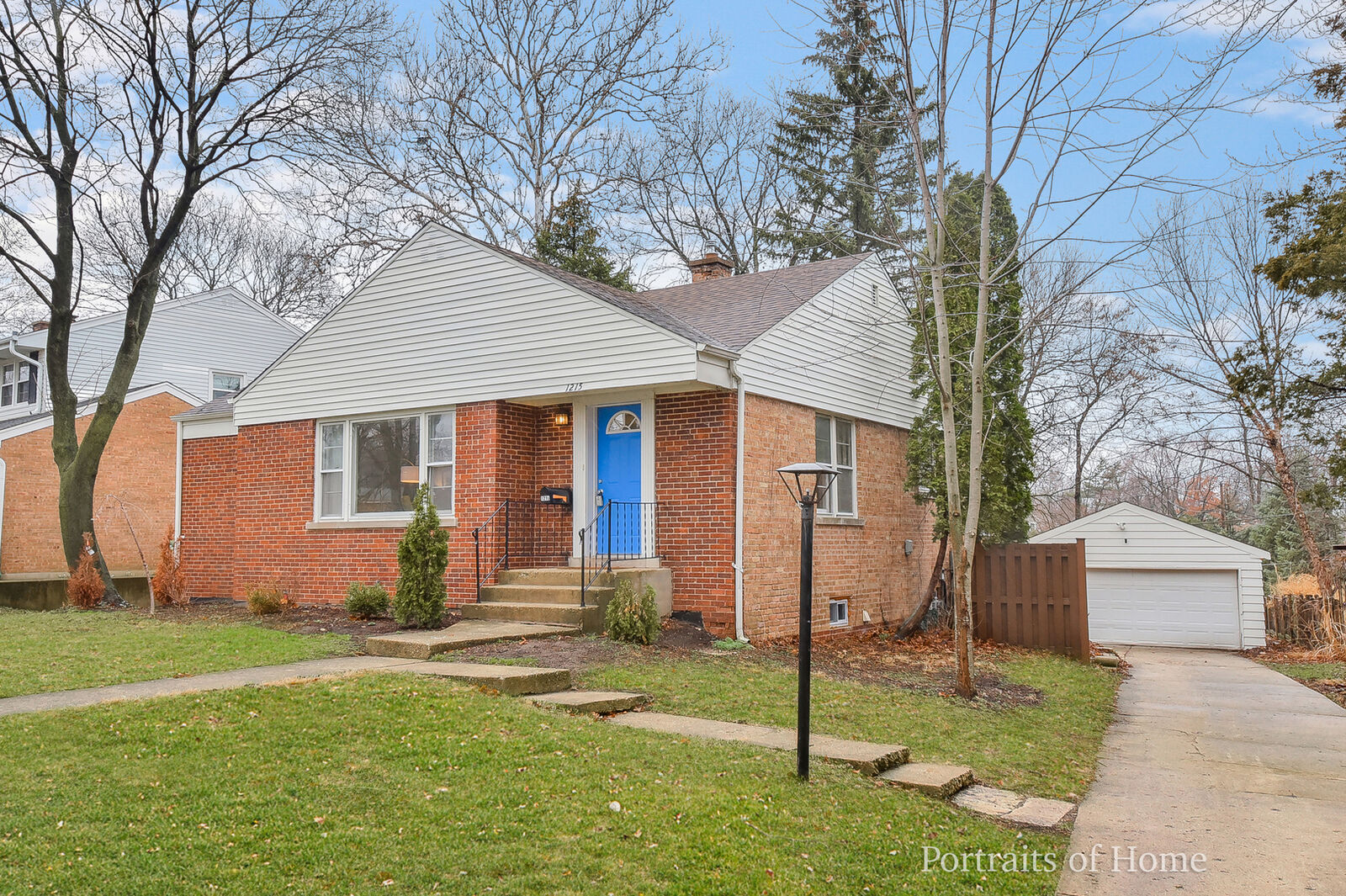 Property Photo:  1215 E Willow Avenue  IL 60187 