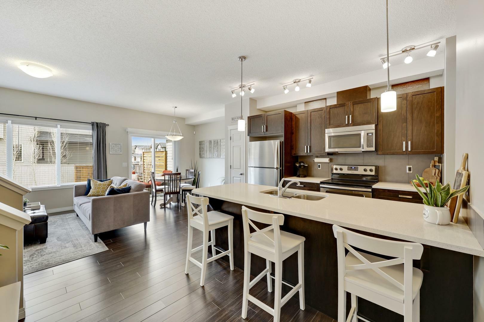 Photo de la propriété: 452 Hillcrest Circle SW AB T4B 4B3