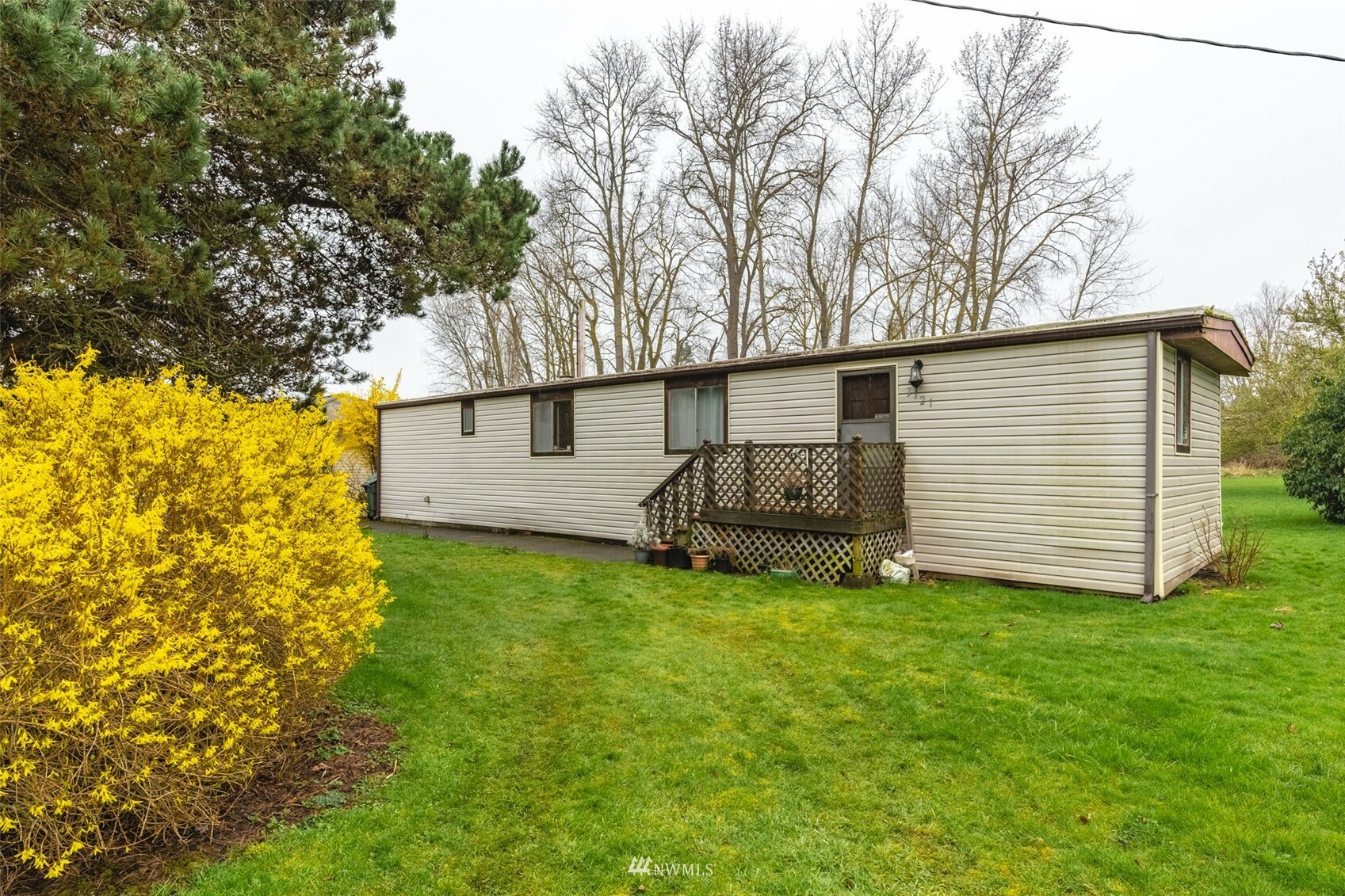 Property Photo:  3121 Greenwood Avenue  WA 98225 