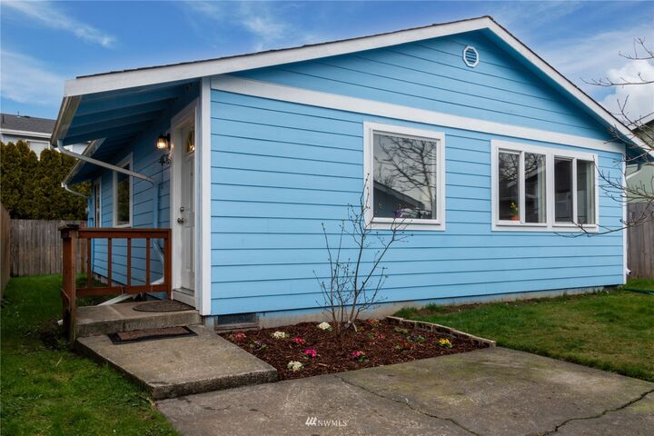 Property Photo:  8927  13th Street NE  WA 98258 