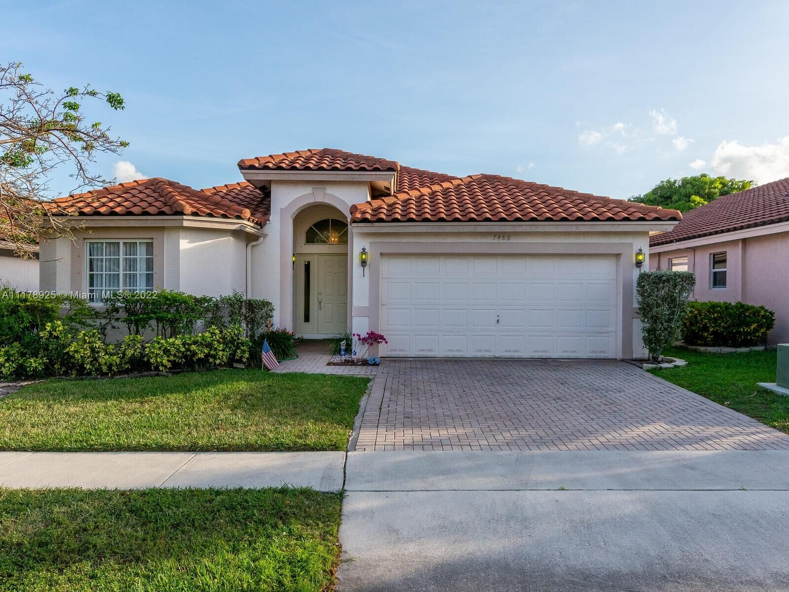 Property Photo: 7488 Parkside Ln FL 33063