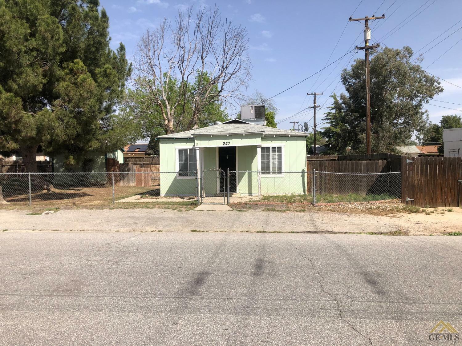 247 Douglas Street  Bakersfield CA 93308 photo