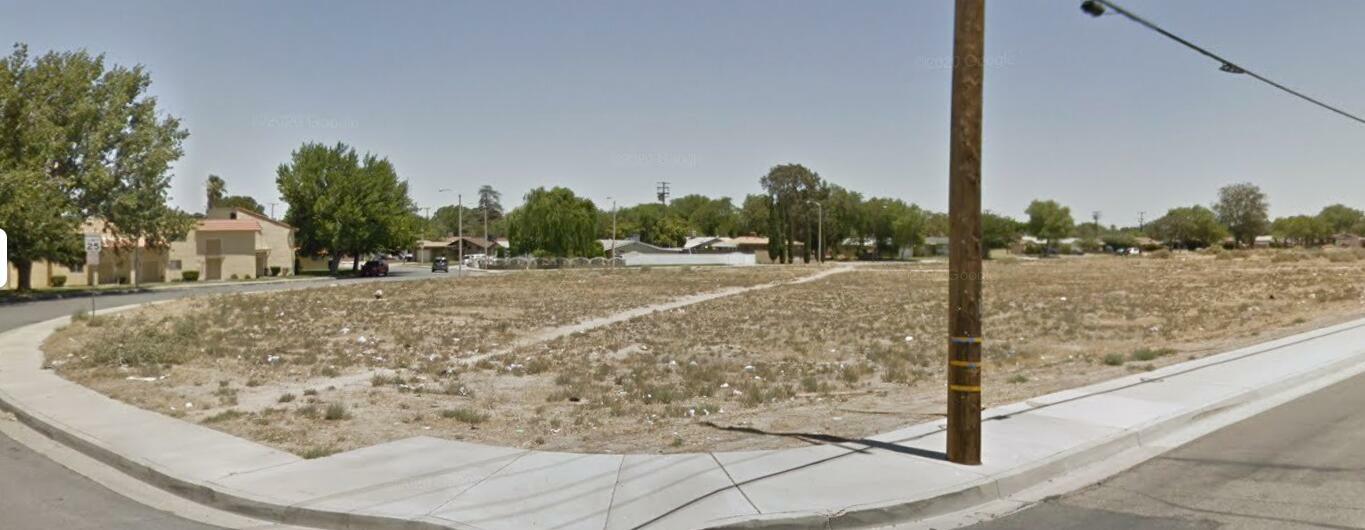 Cor Avenue K Stanridge Avenue  Lancaster CA 93535 photo