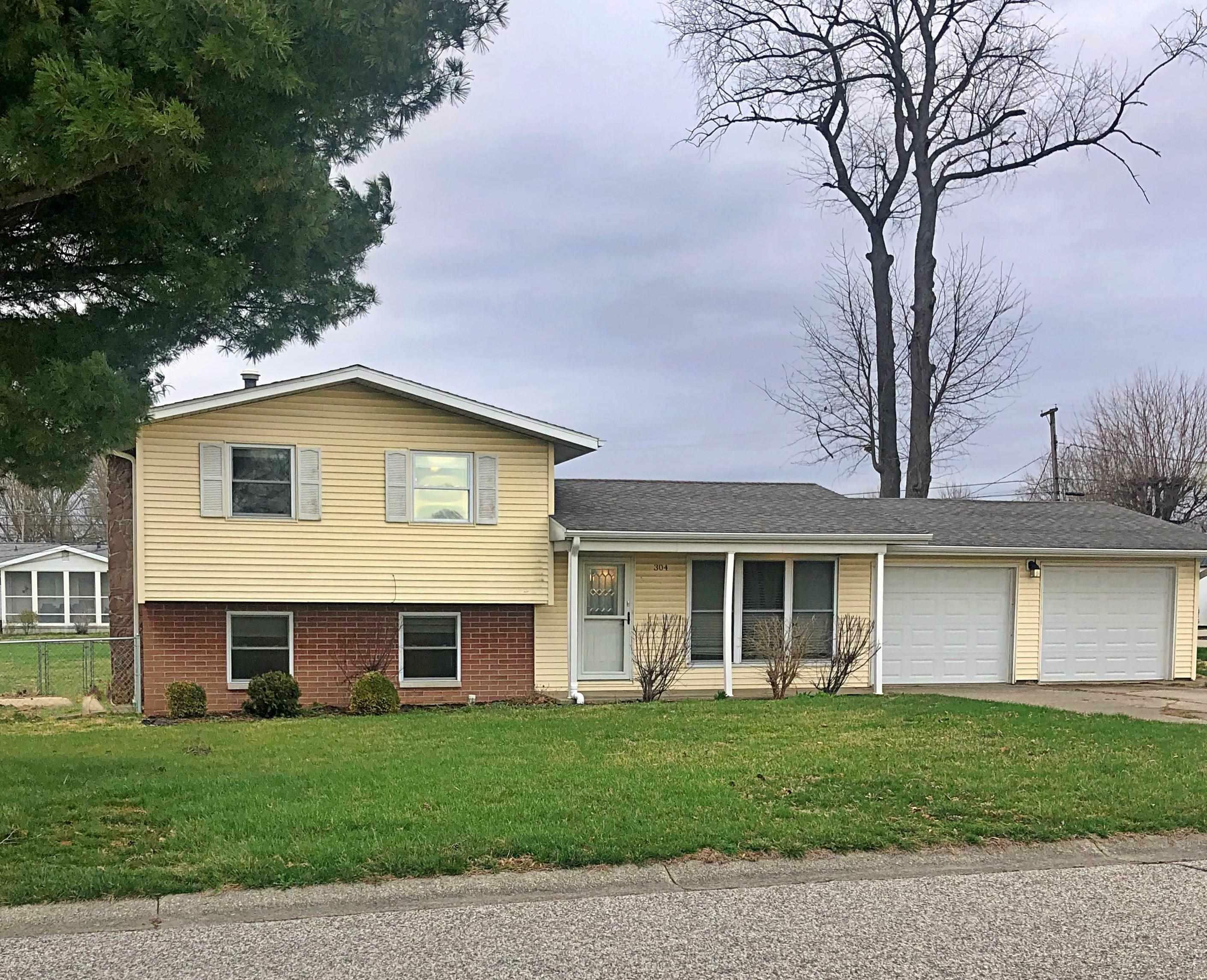 Property Photo: 304 Hillside Drive IN 47501