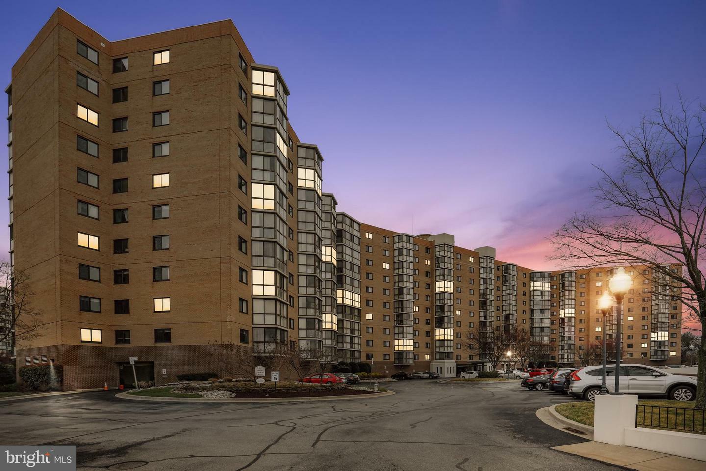 3330 N Leisure World Boulevard 5-902  Silver Spring MD 20906 photo