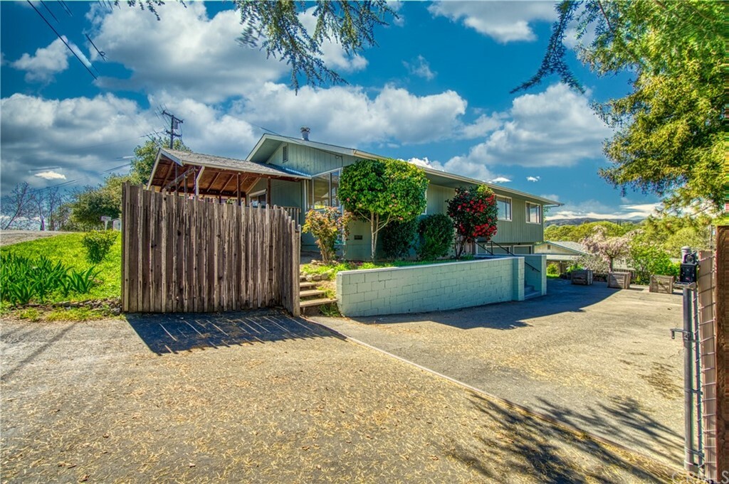 Property Photo:  2565 Beach Lane  CA 95453 