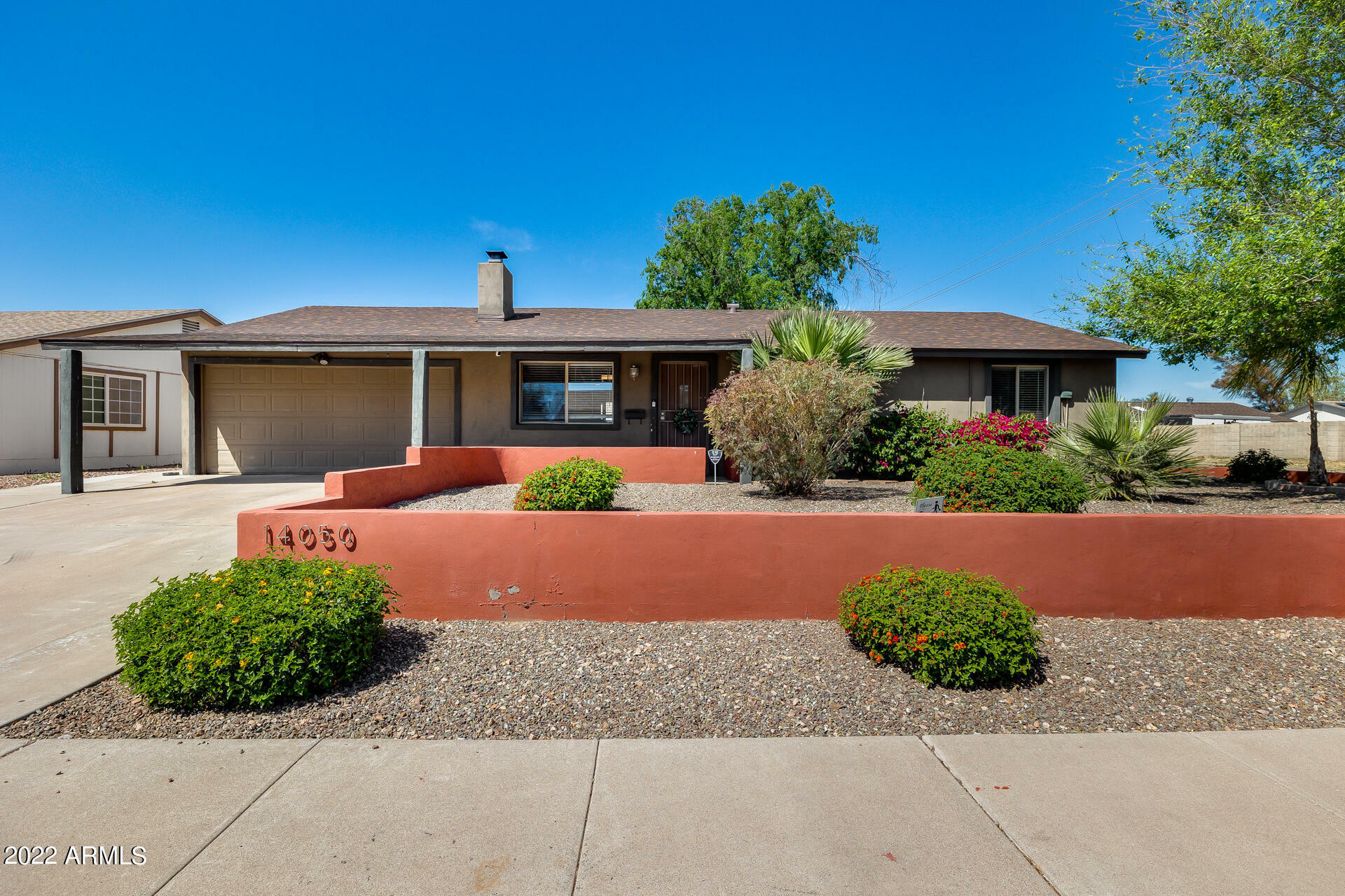 Property Photo:  14050 N 37 Place  AZ 85032 