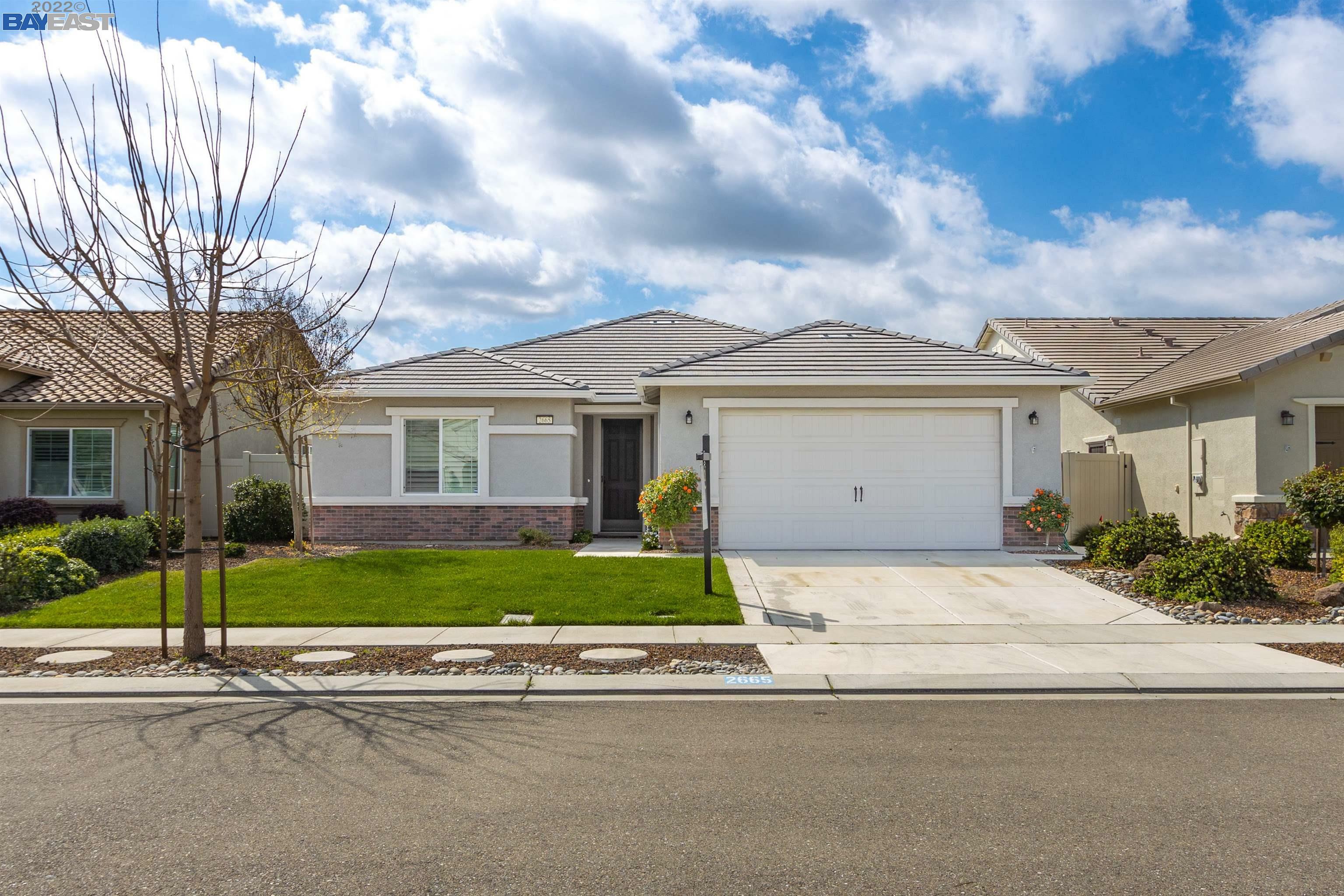 Property Photo:  2665 Roseberry Ave  CA 95336 