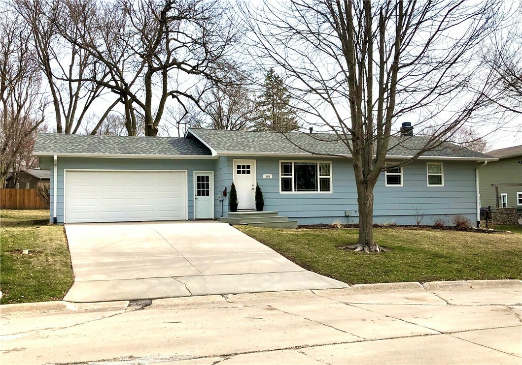 Property Photo:  508 Woodlawn Drive  IA 50219 