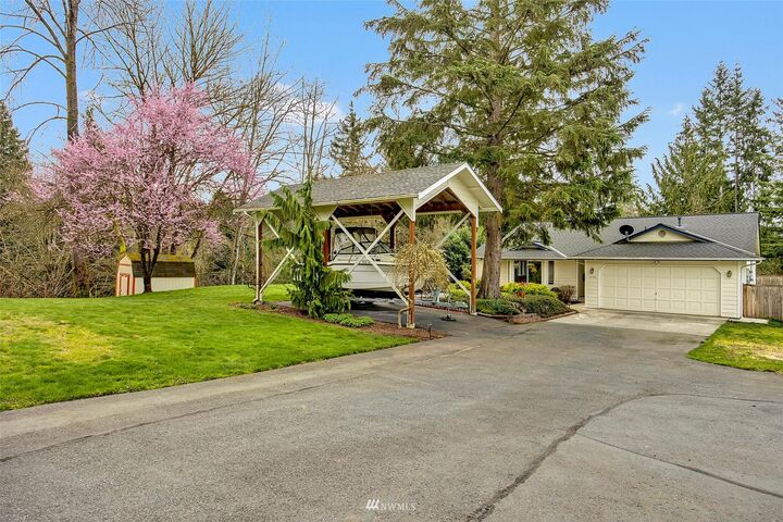 Property Photo:  13103 182nd Avenue SE  WA 98290 