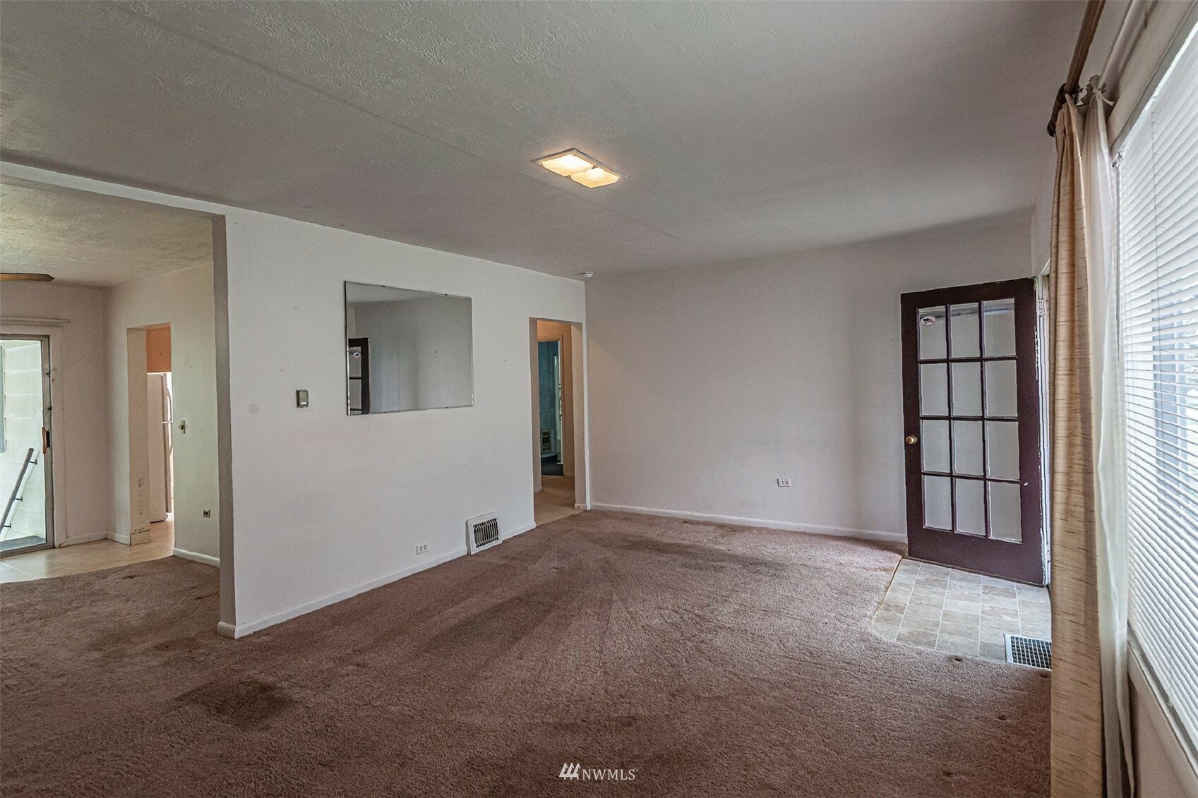 Property Photo:  196 E Maple Street  WA 99362 