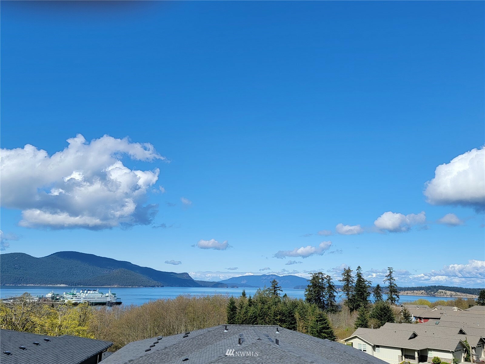 Property Photo:  4935 Portalis Way  WA 98221 