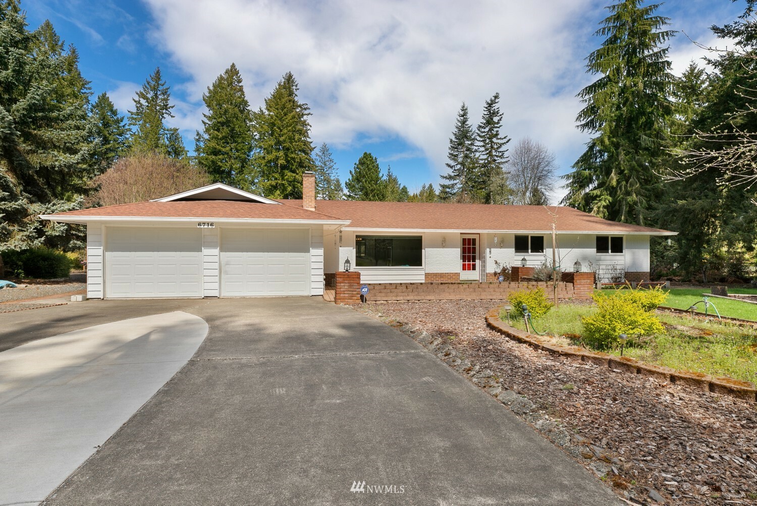 Property Photo:  6716 50th Court SE  WA 98513 