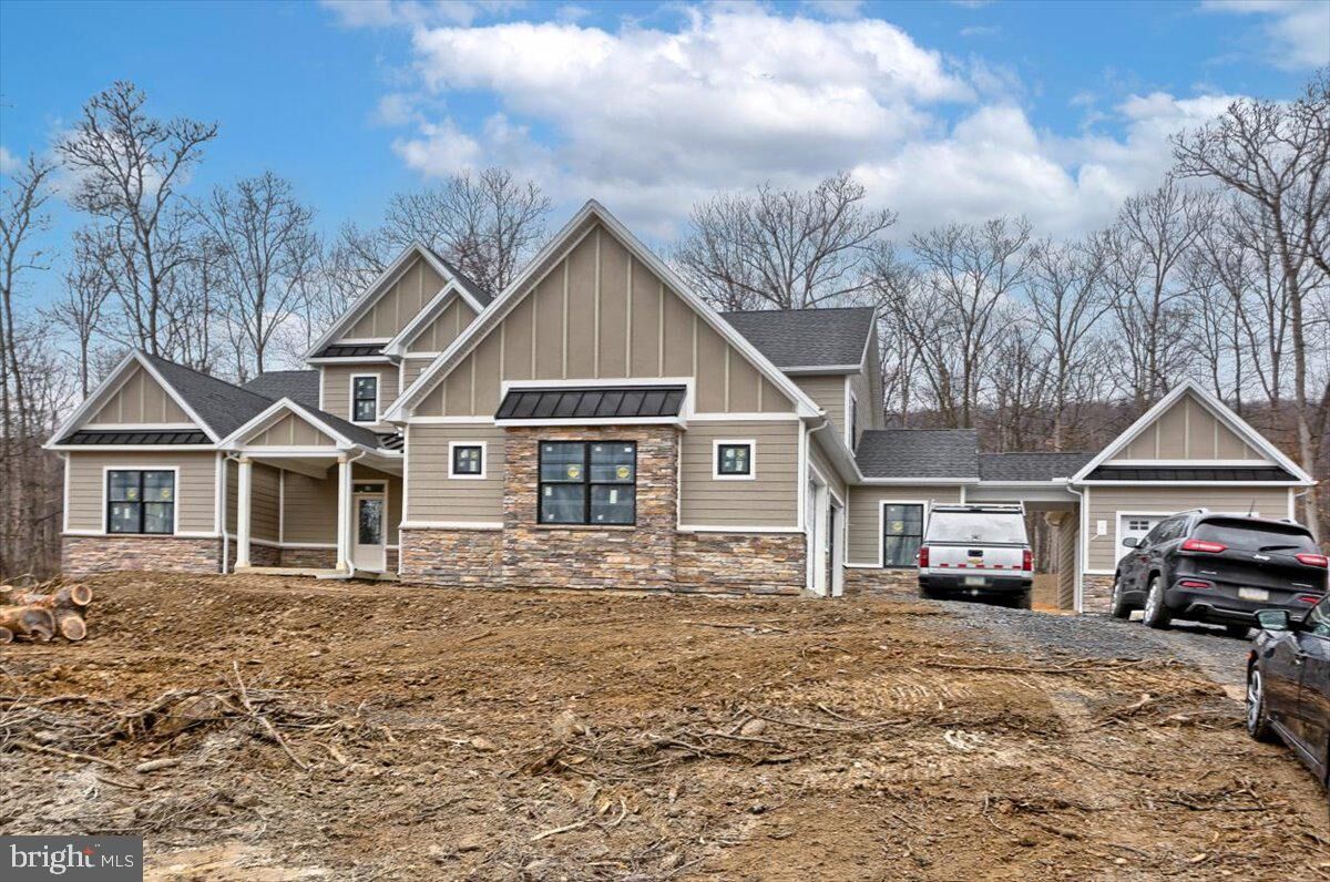 Property Photo:  6206 Parkway East  PA 17112 