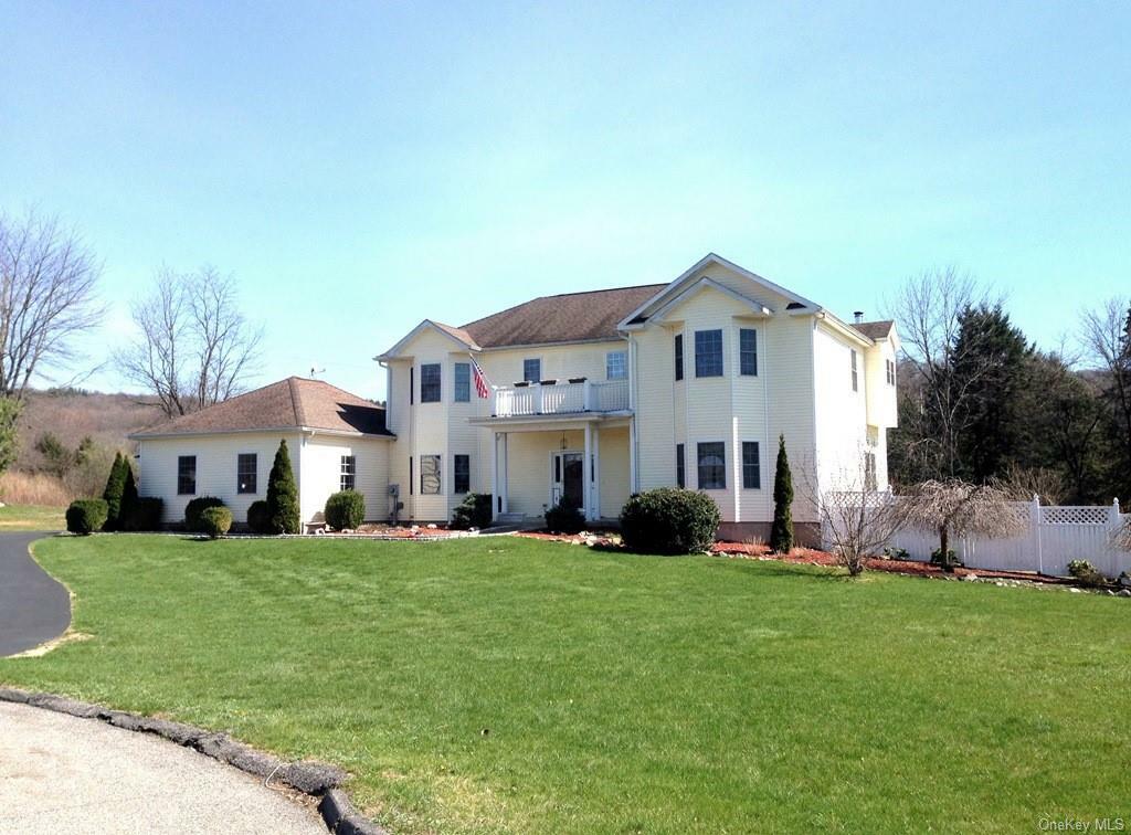 Property Photo:  31 Mill Farm Lane  NY 10509 