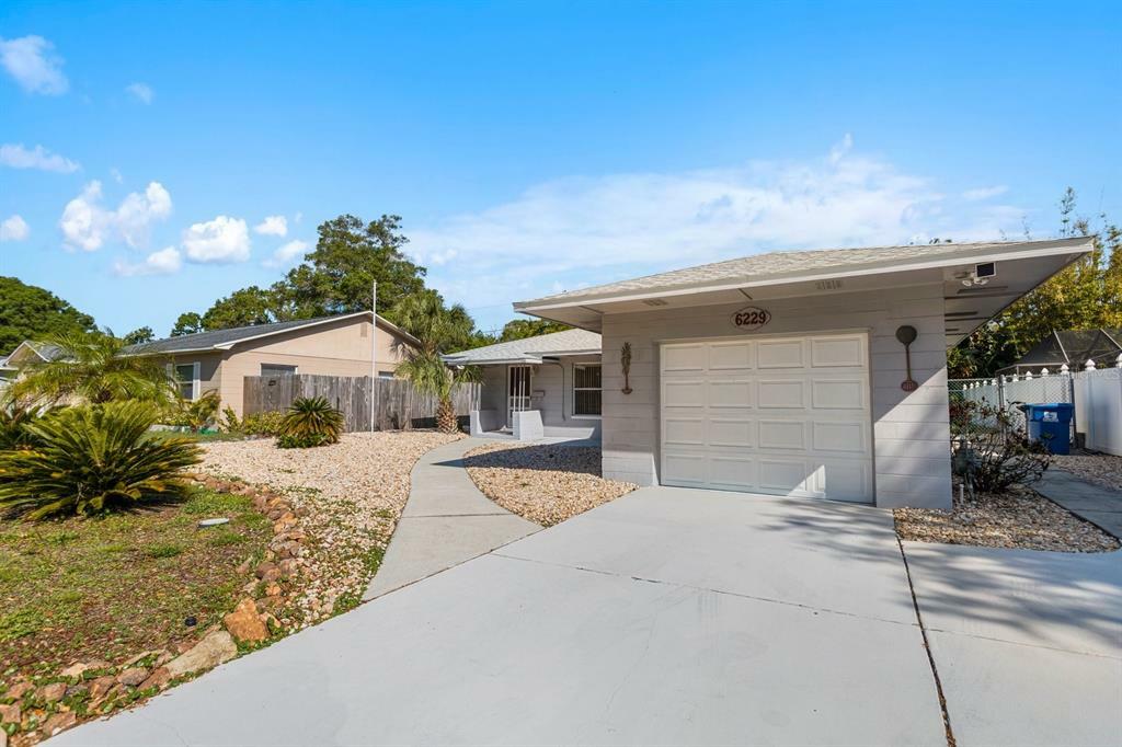 Property Photo:  6229 5th Avenue N  FL 33710 