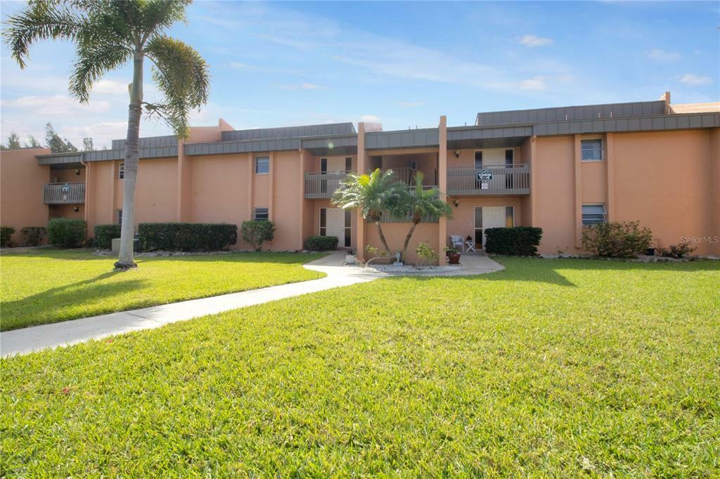 Property Photo:  1358 Rock Dove Court 3-4  FL 33950 