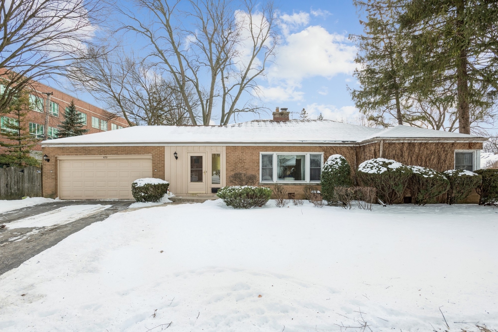 420 W Elm Park Avenue  Elmhurst IL 60126 photo