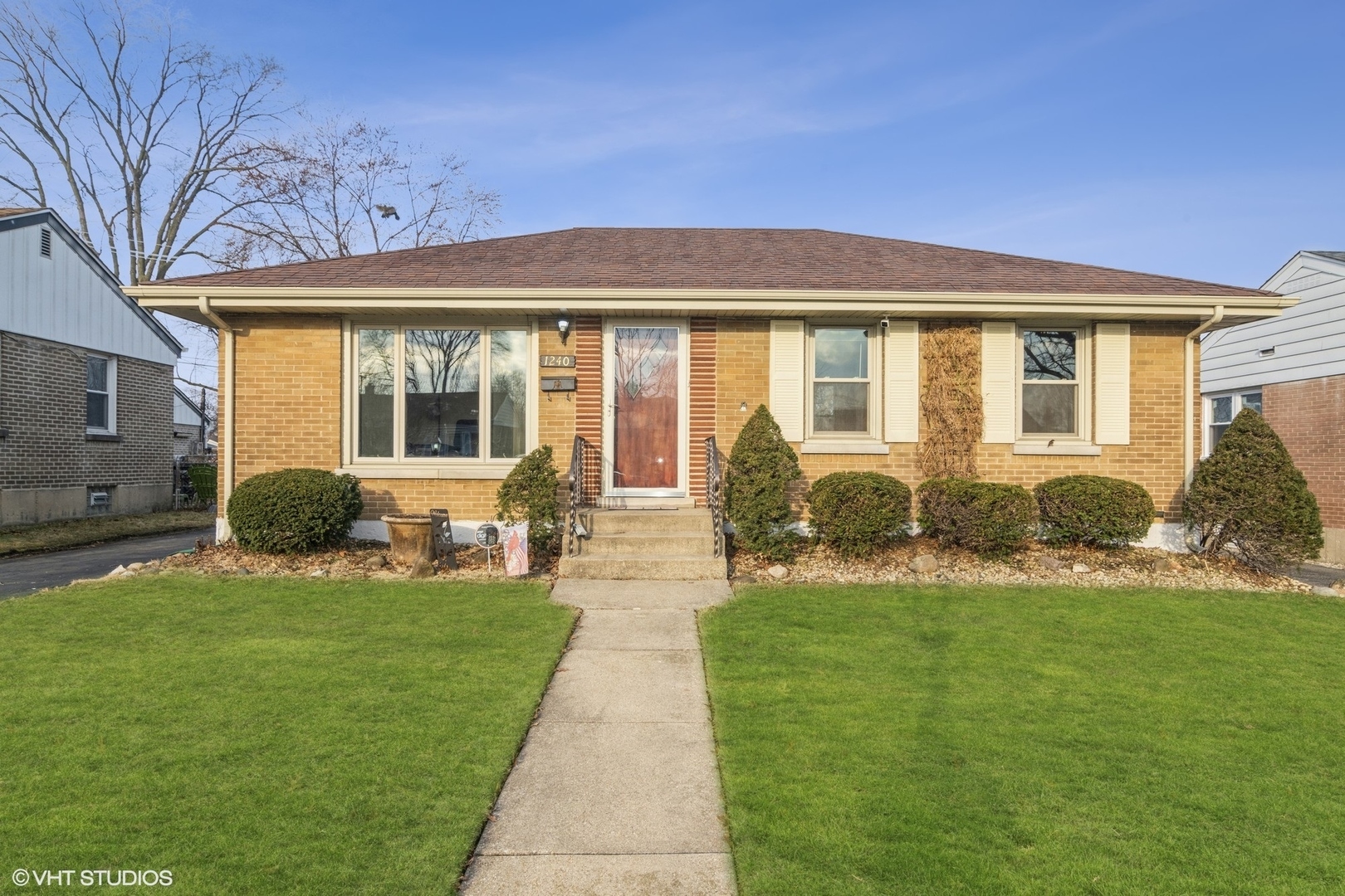 Property Photo:  1240 N Ashbel Avenue  IL 60163 