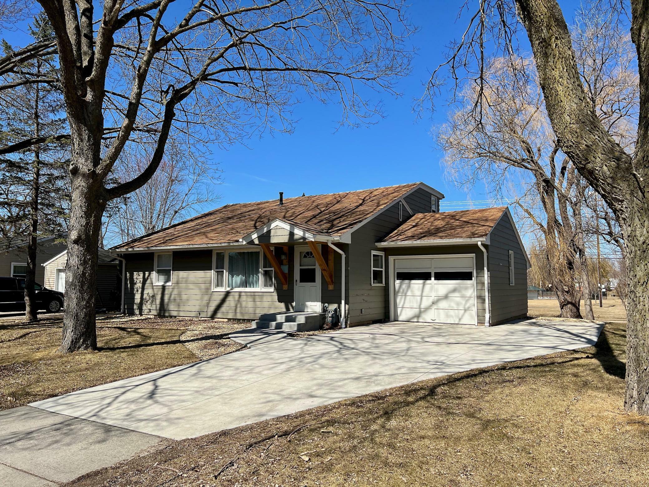 Property Photo: 17 Park Drive MN 55057