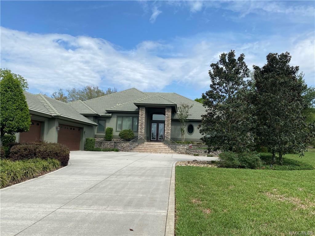 Property Photo:  3715 W Shadow Creek Loop  FL 34461 