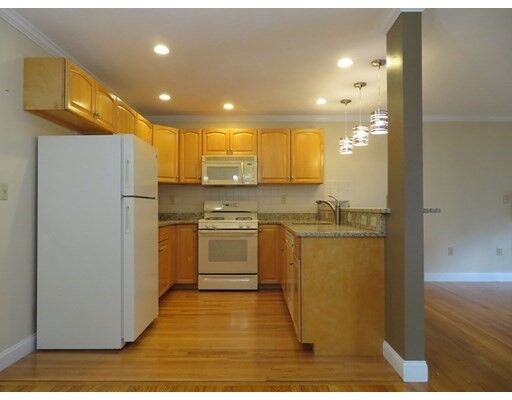 Property Photo: 201 Main St 9 MA 01801