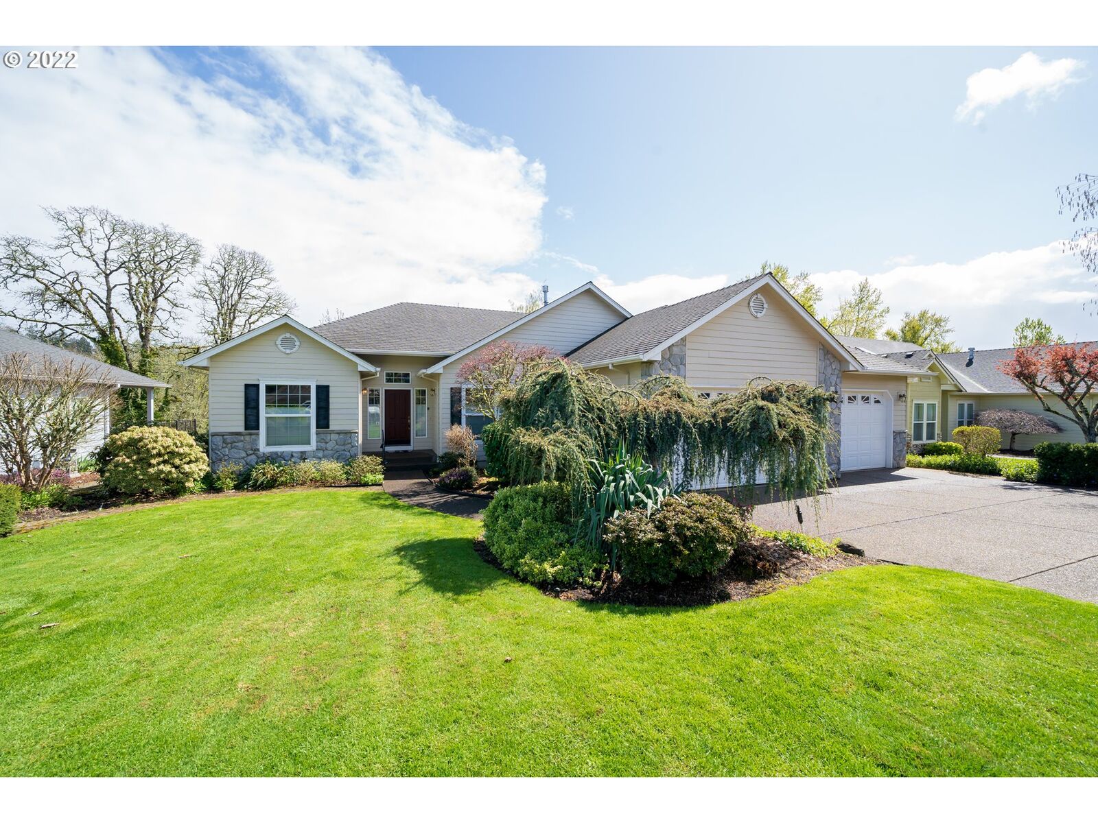 Property Photo: 1330 Chapman Hill Dr NW OR 97304