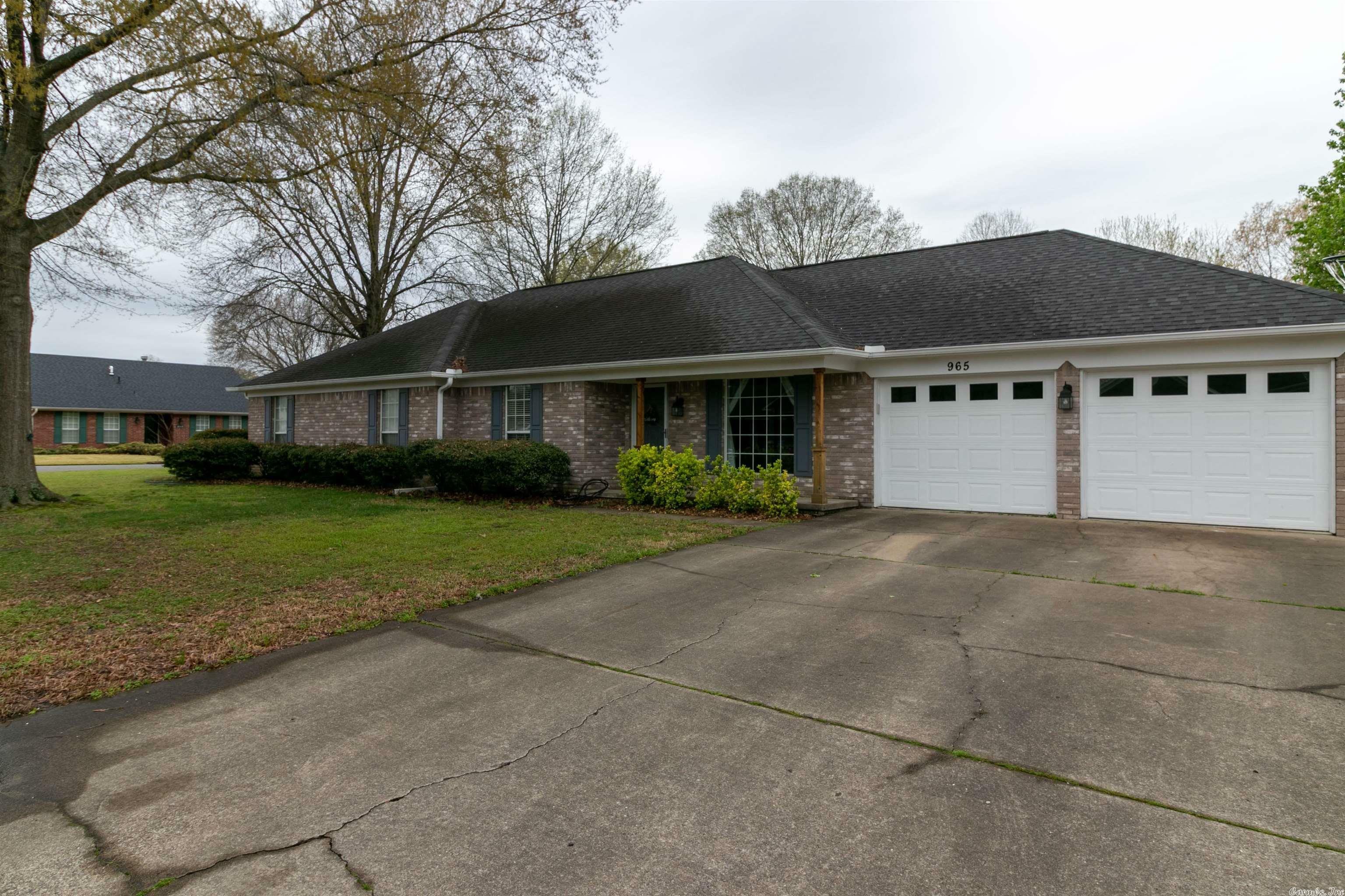 Property Photo:  965 Paul Drive  AR 72034 