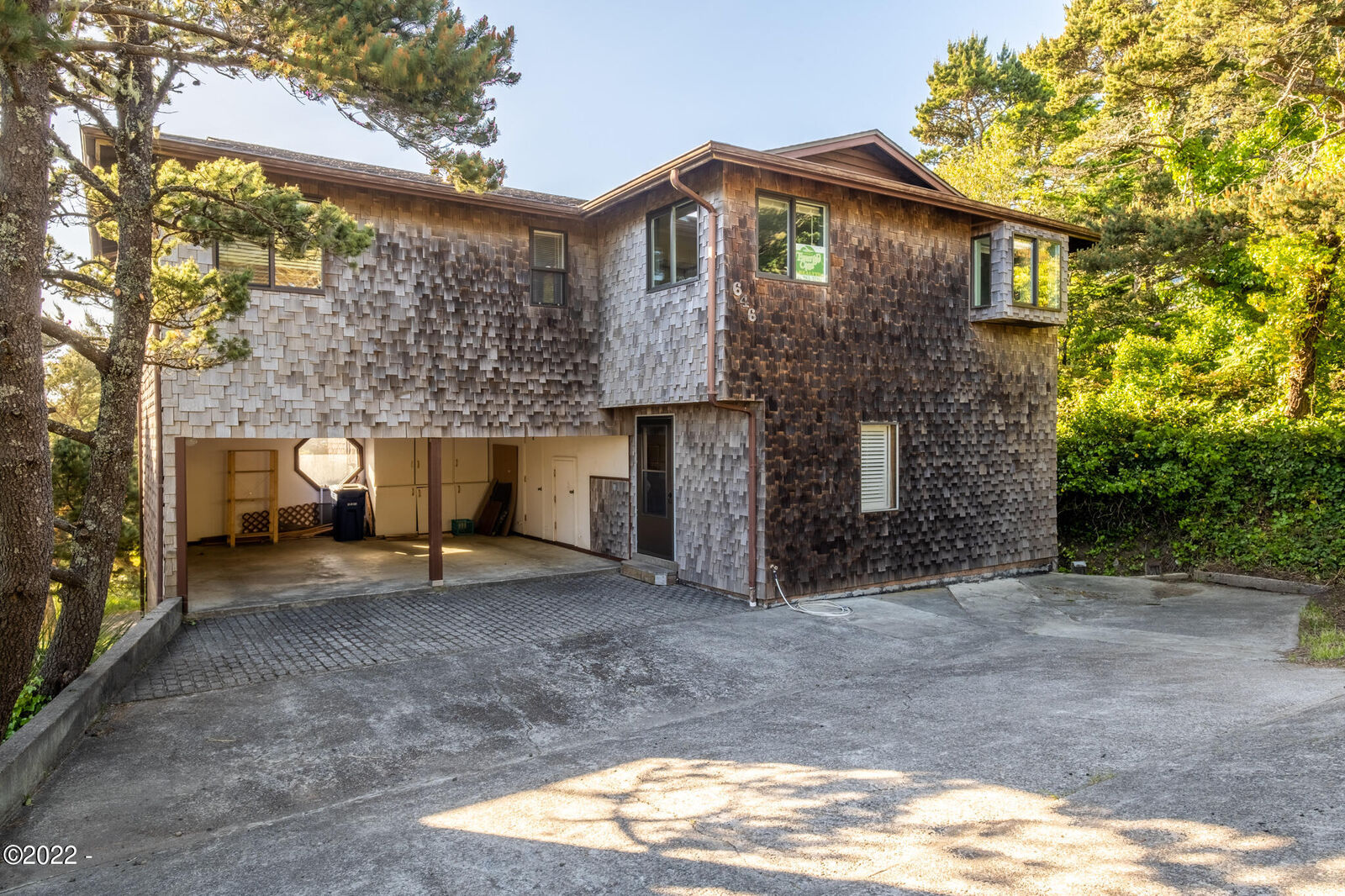 Property Photo: 646 SW 11th Street 3 OR 97365-4744