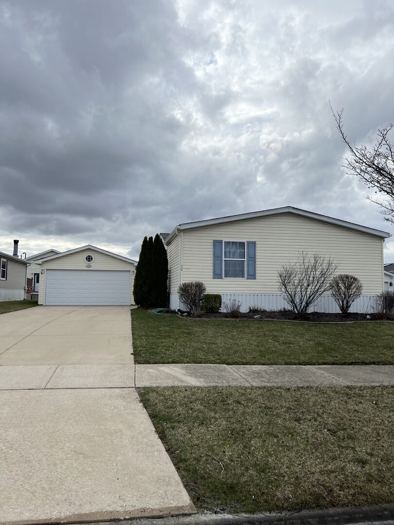 Property Photo:  260 Hibiscus Circle  IL 60443 