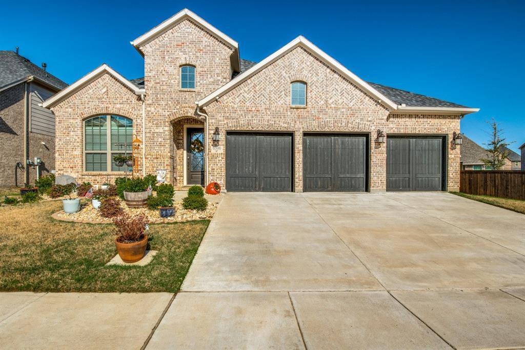 Property Photo: 6300 Whiskerbrush Road TX 76226