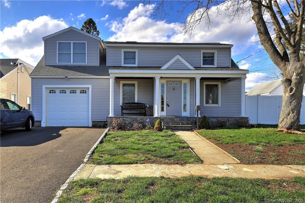 Property Photo:  157 Eastern Parkway  CT 06460 