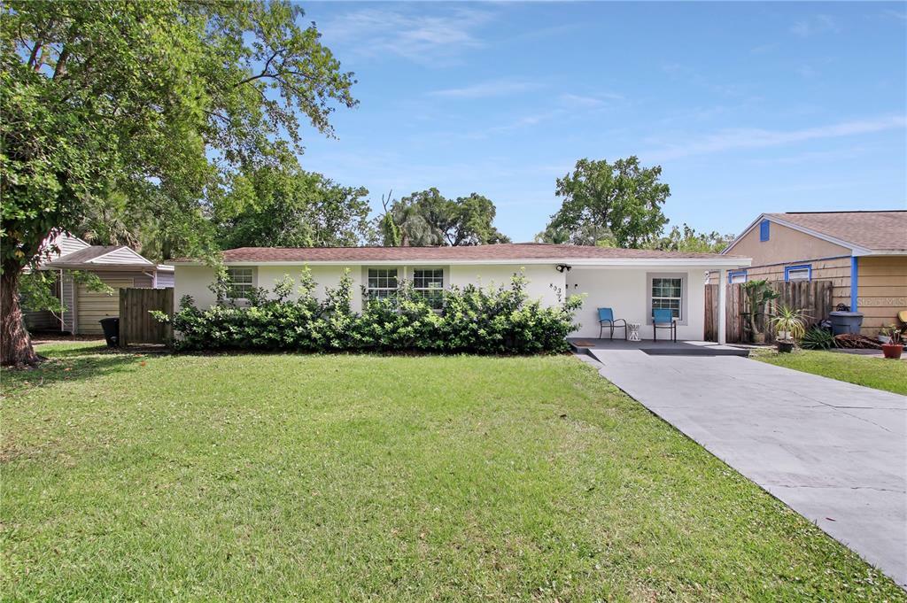 Property Photo: 803 Rosalia Drive FL 32771
