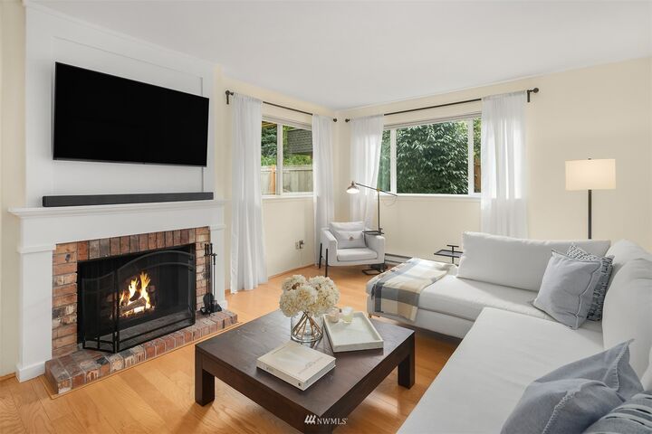 705 141st Place NE C-3  Bellevue WA 98007 photo